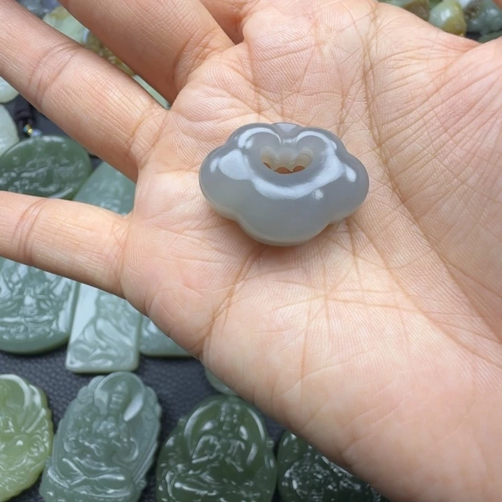 和田玉未镶嵌珠宝奇石