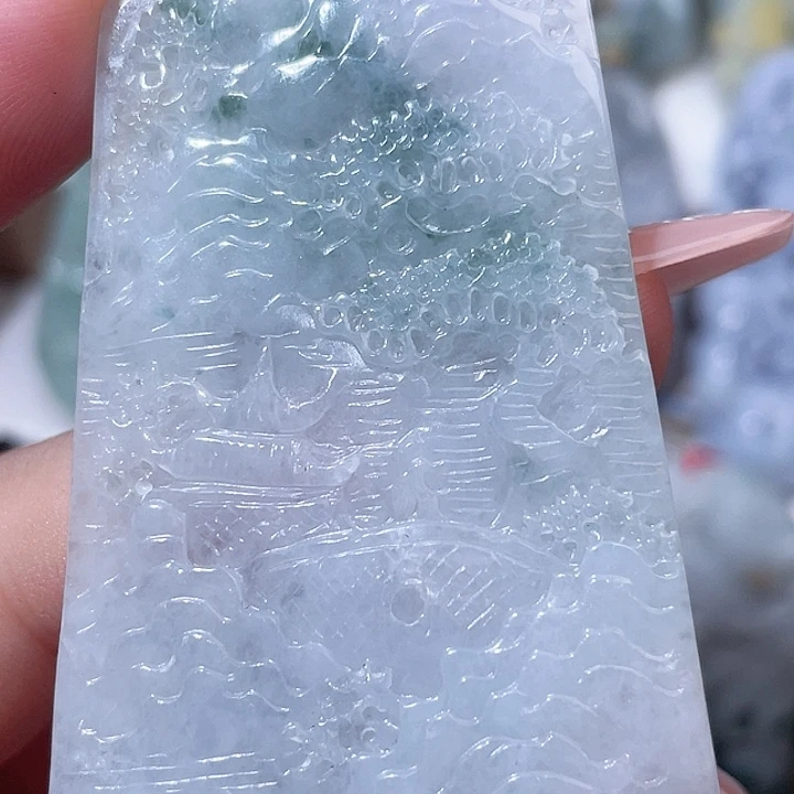 翡翠未镶嵌颈饰挂件