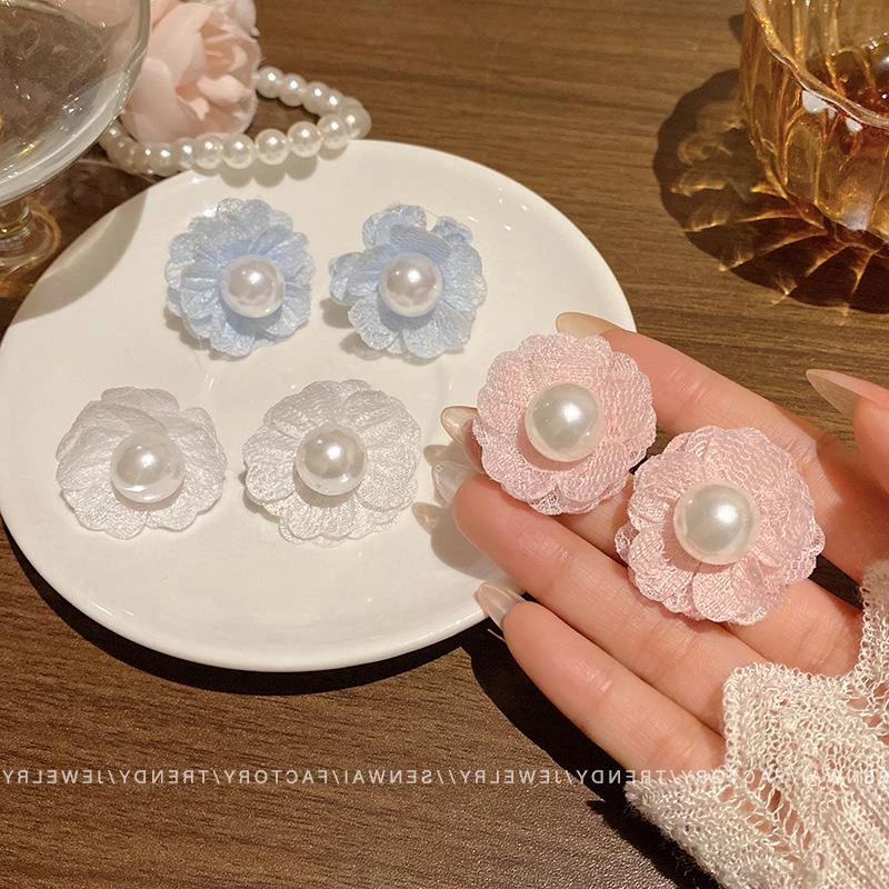 铜合金锆石耳饰 仙气质花朵耳环女新款爆款耳钉小众设计感显脸小