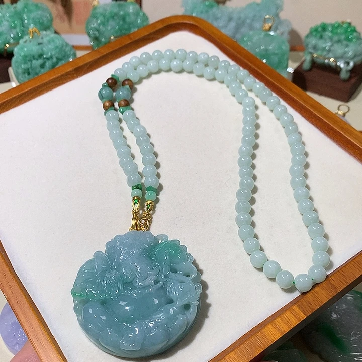翡翠未镶嵌颈饰翡翠吊坠