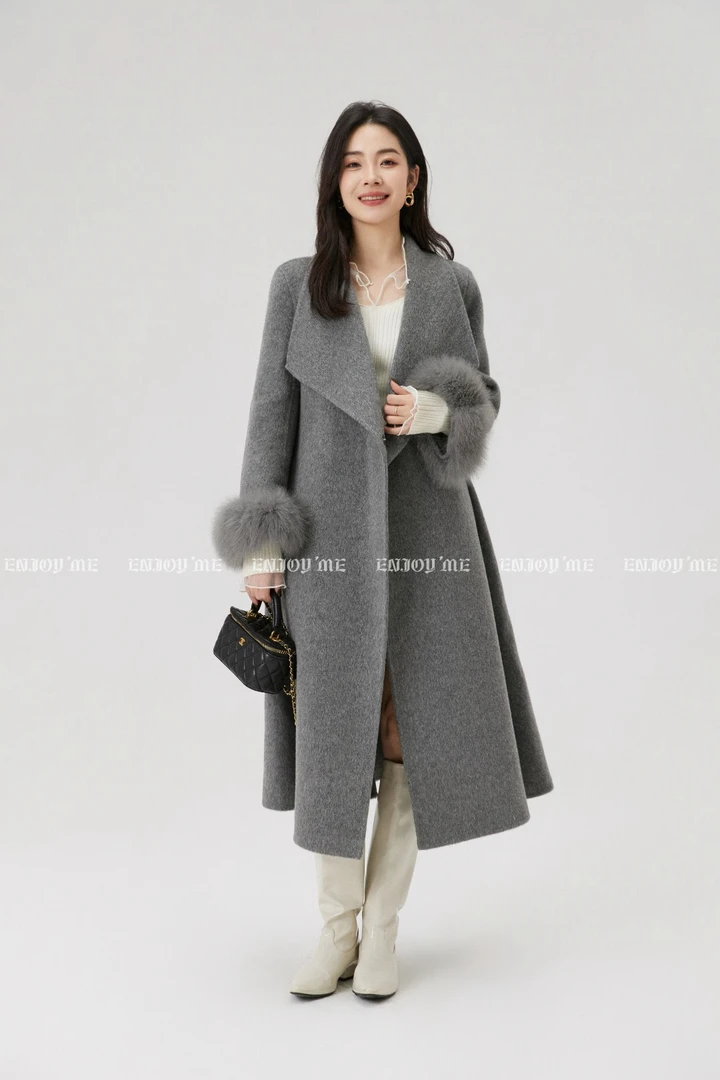 【门店同款】ENJOY冬季“暖冬软糖”翻领狐狸毛袖大衣167948101