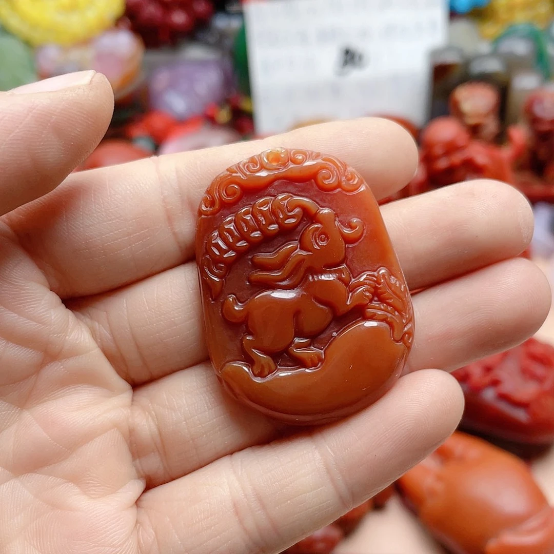 玛瑙/玉髓颈饰合金天***脂