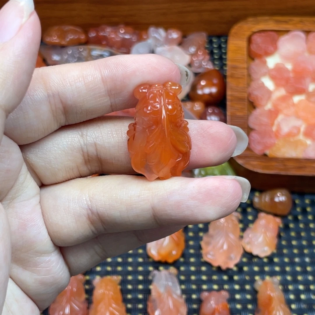 南红玛瑙未镶嵌配饰金鱼5