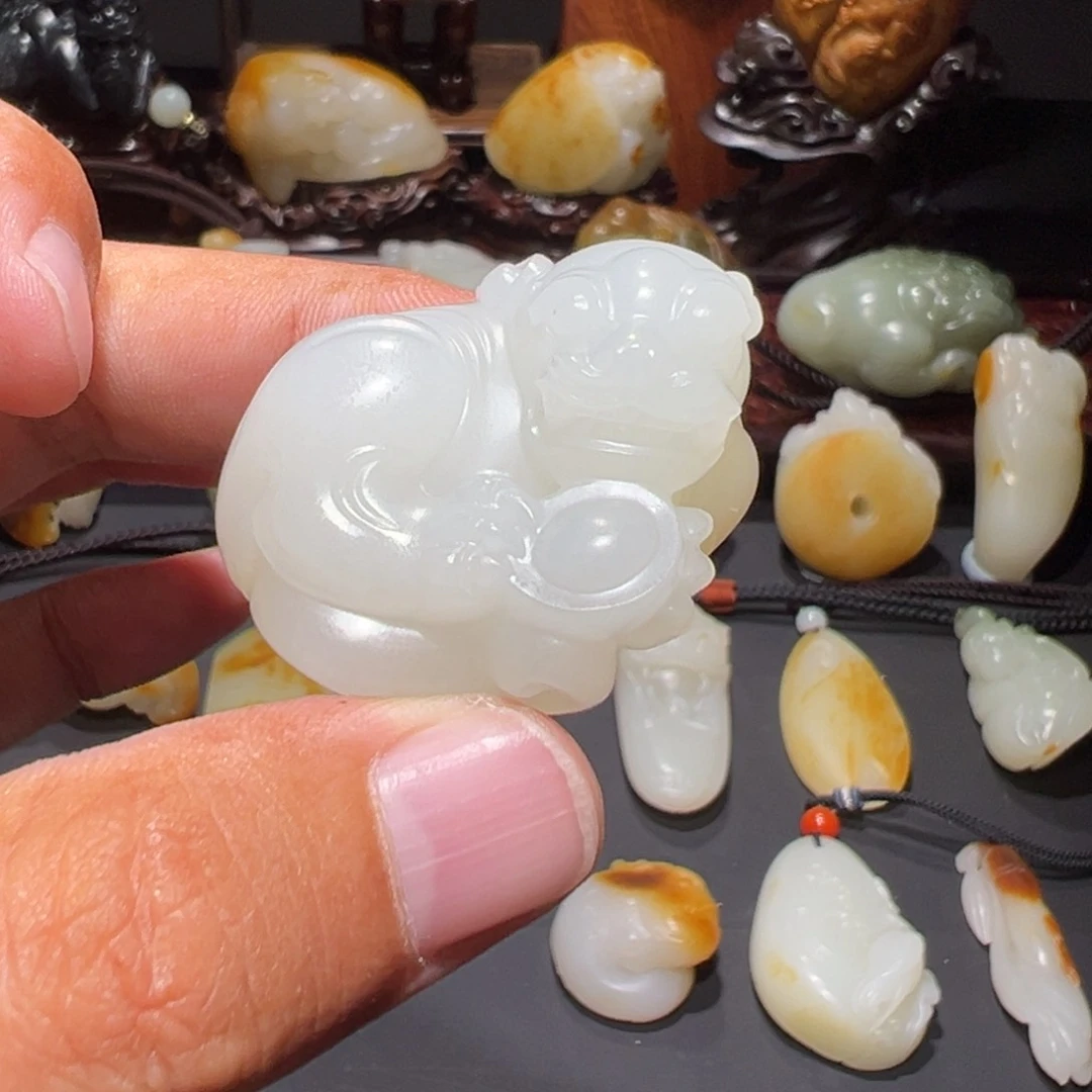 颈饰未镶嵌和田玉（子料）?***阳