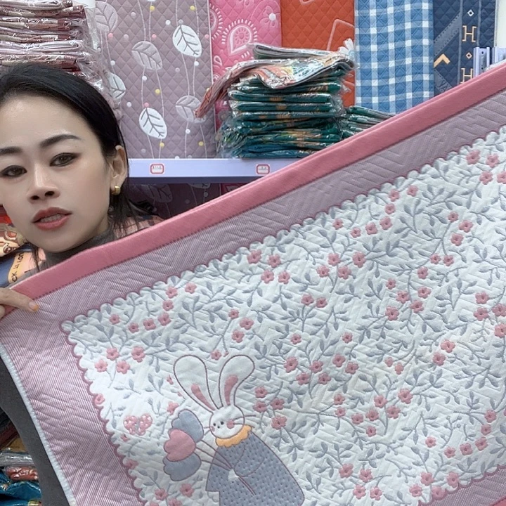 棉粉色小花兔纯棉