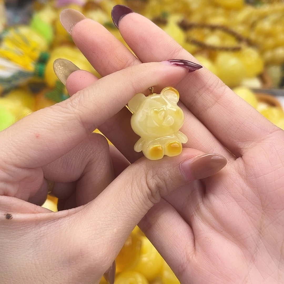 裸石琥珀未镶嵌小熊4g