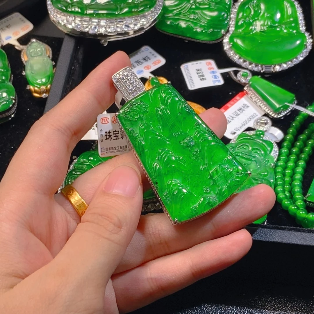 吊坠(不含链)未镶嵌翡翠