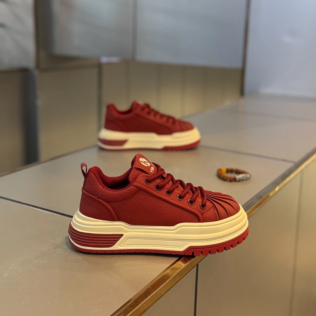 潮款流行男鞋时尚休闲风百搭小白鞋秋季新款男士鞋子简约轻奢高级