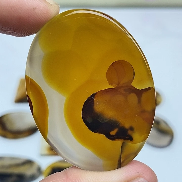 玛瑙/玉髓未镶嵌珠宝半成品