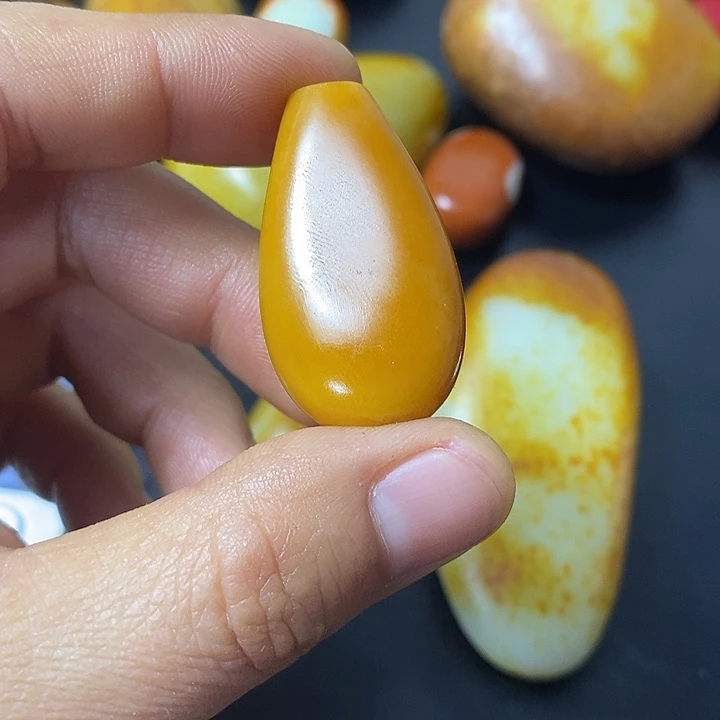 和田玉（糖玉）未镶嵌挂件