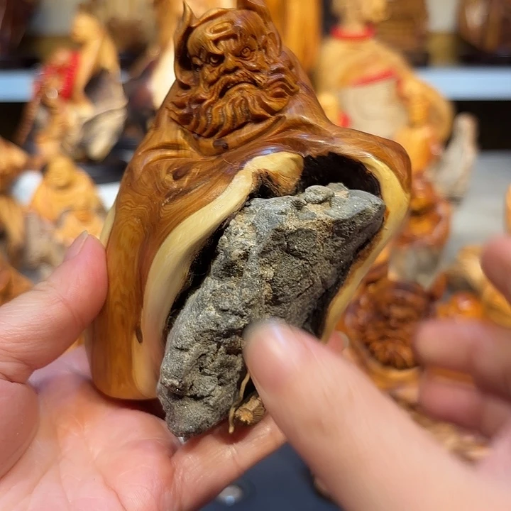 柏木太行崖柏钟馗摆件