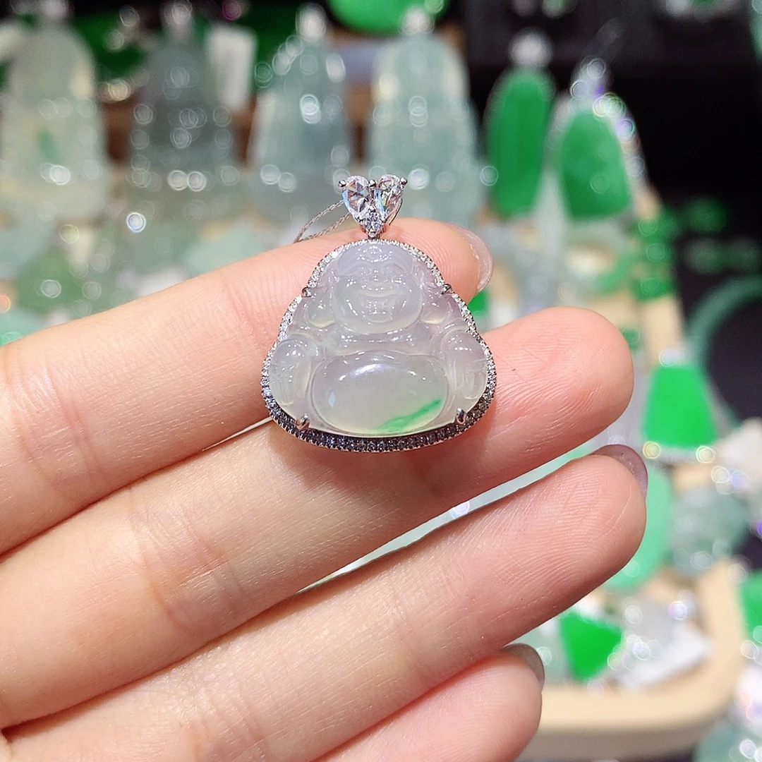 颈饰18K金镶嵌翡翠佛