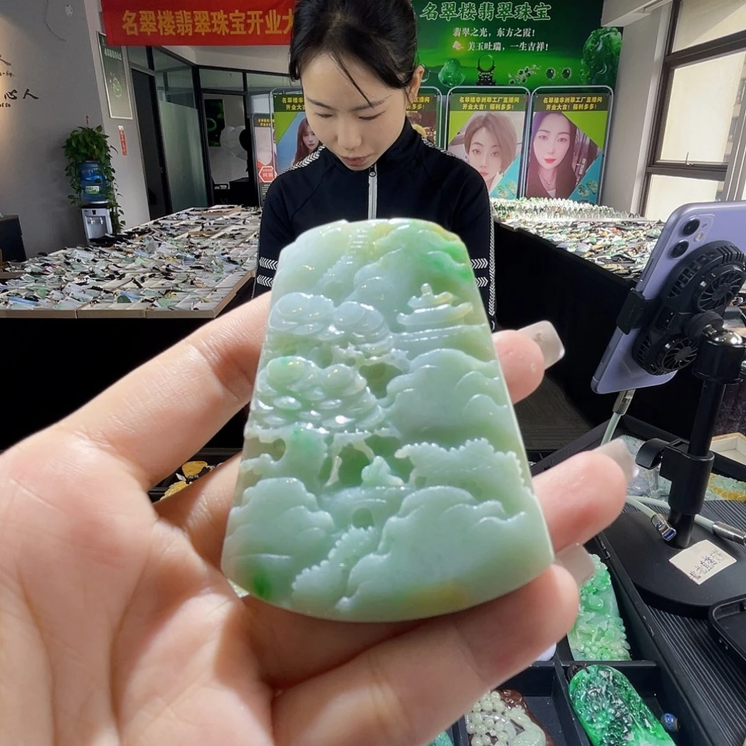 颈饰未镶嵌翡翠一