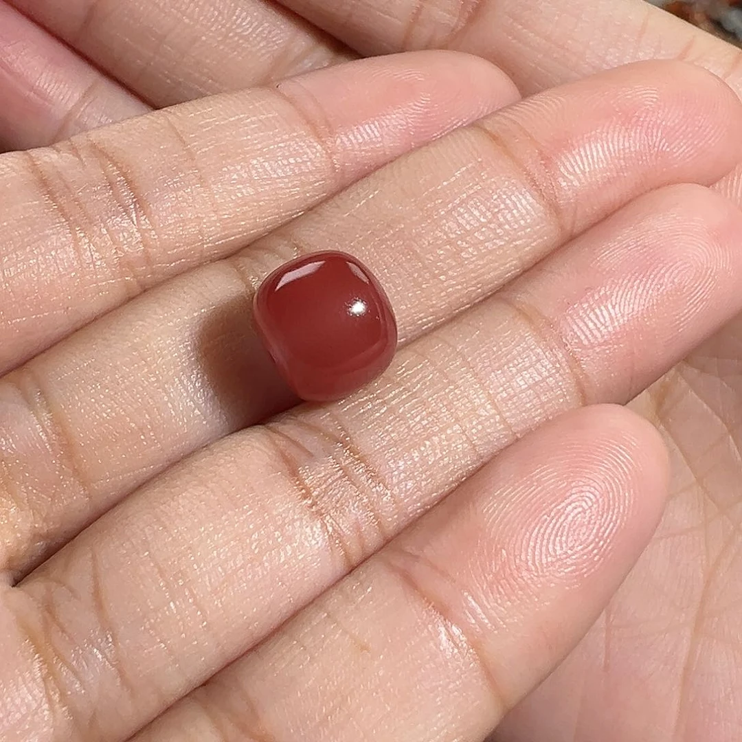 南红玛瑙珠宝奇石未镶嵌原矿纯玫红老型珠10.6Ｘ对孔9.2