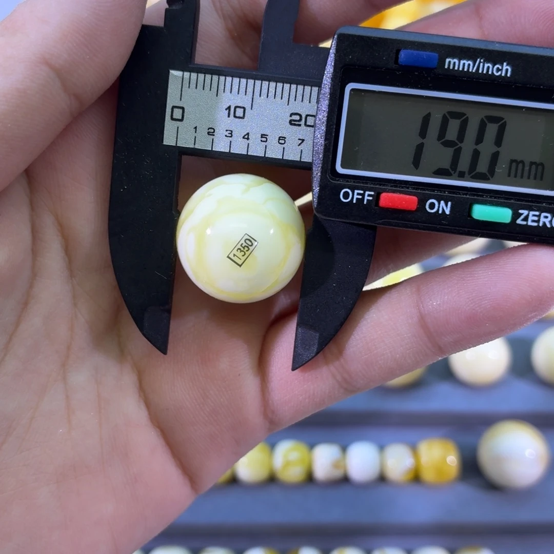 琥珀未镶嵌裸石圆珠