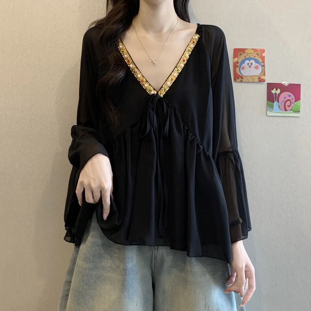 大码女装遮肚子法式V领亮片超仙雪纺衫女夏胖mm宽松显瘦别致上衣