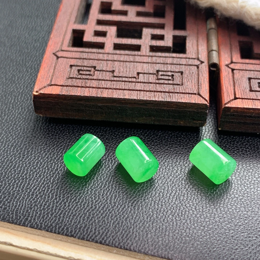 缅甸A货翡翠阳绿色单珠散珠桶珠路路通T卡7-5.6mm