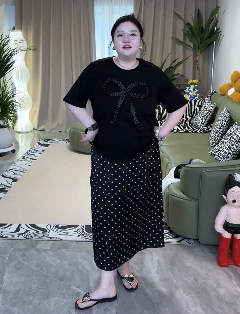 2025新款欧货韩系圆领大蝴蝶结装饰上衣+复古波点一步裙8751