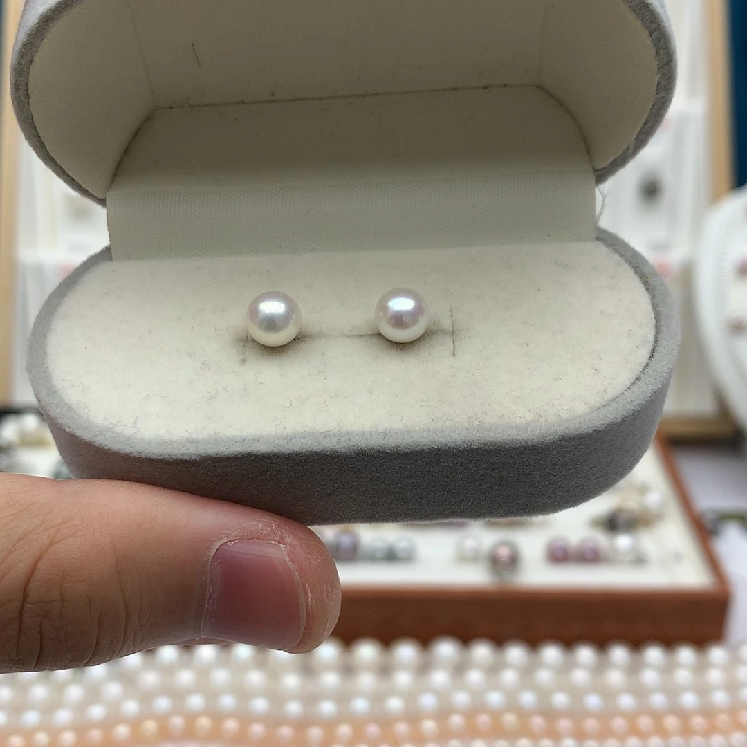 银S925镶嵌耳饰淡水珍珠