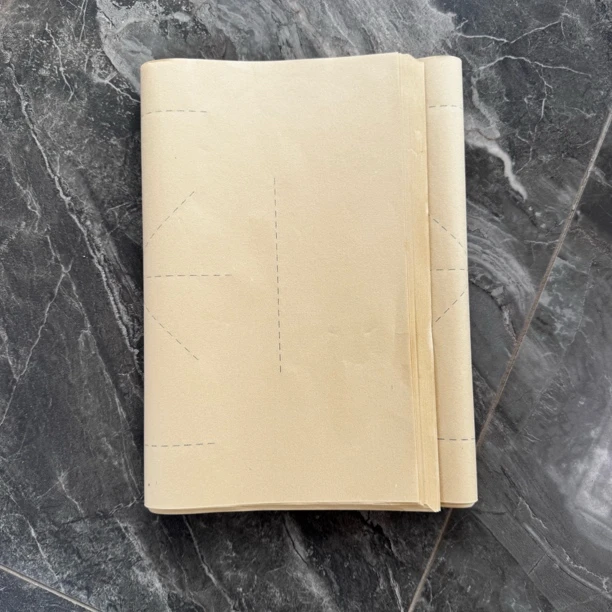 仿古色4格27公分大米字格4尺对开生宣纸1包50张