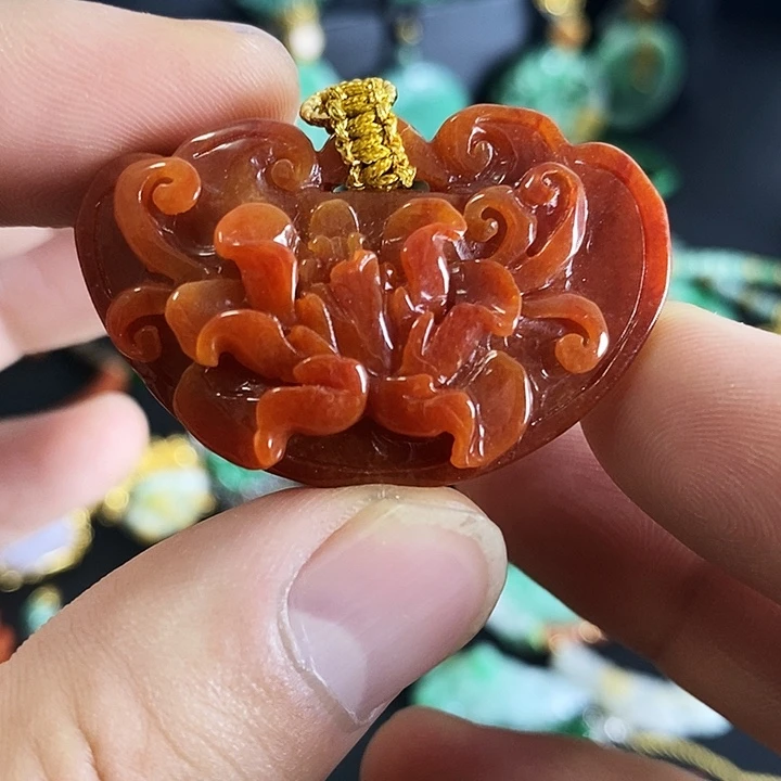 翡翠未镶嵌颈饰吊坠