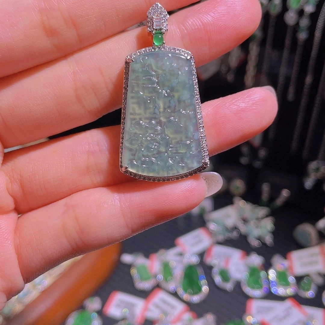 吊坠(不含链)未镶嵌翡翠