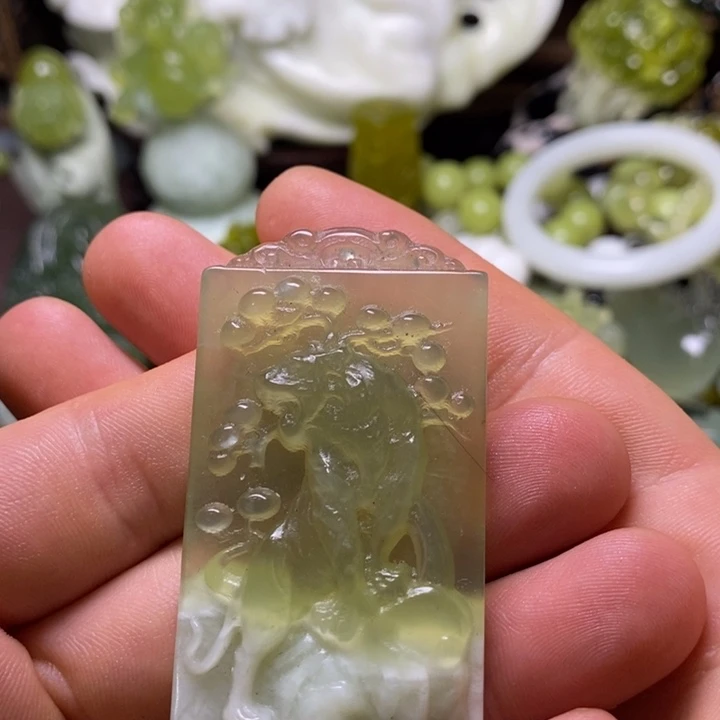 岫玉未镶嵌岫玉颈饰