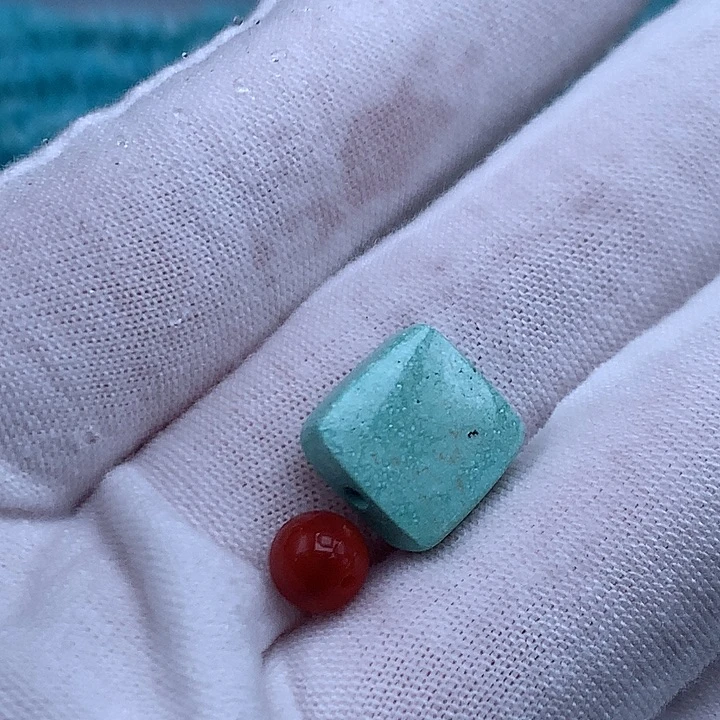 南红玛瑙未镶嵌珠宝奇石