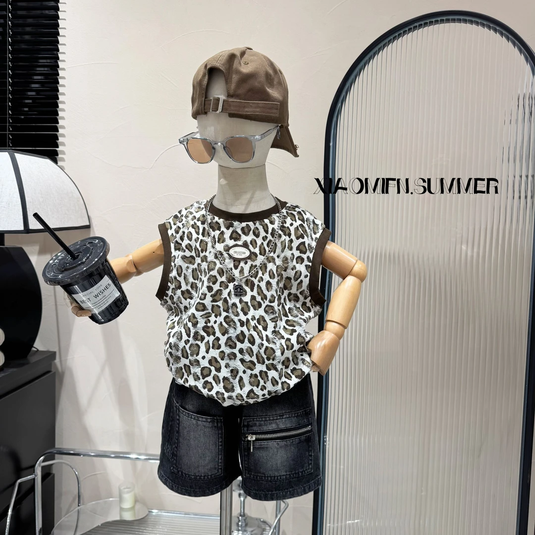 【实体品牌】2025夏季新款豹点拼接T恤韩版男童童洋气字母潮酷8588