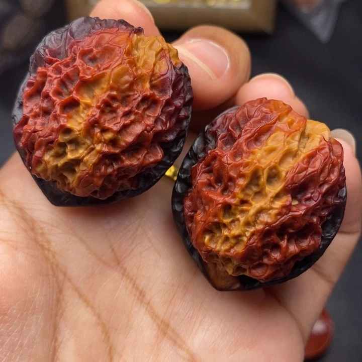 把件文玩核桃40尺珊瑚绣球