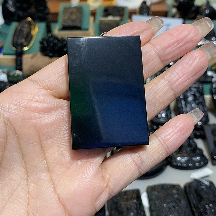 雾***星未镶嵌蛇纹石玉颈饰