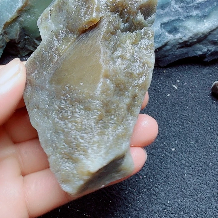 未镶嵌和田玉（糖玉）珠宝半成品