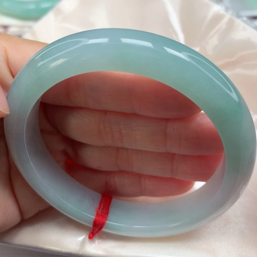 【闪购商品】翡翠手镯未镶嵌冰胶渐变绿手镯5960圈33号