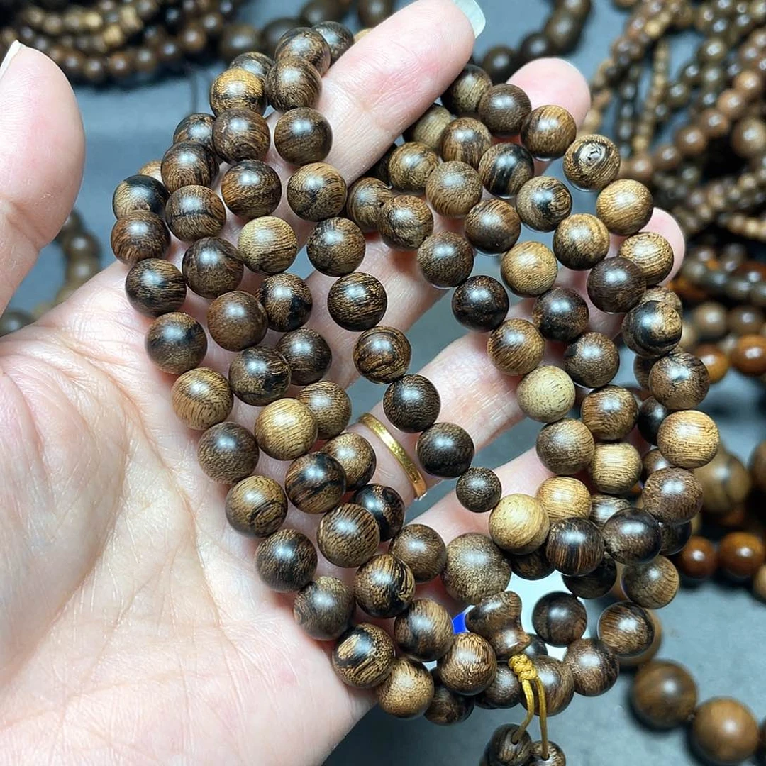 沉香手串白棋瘤疤0.8