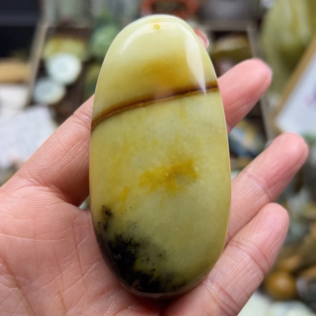 岫玉未镶嵌颈饰花玉血管手玩