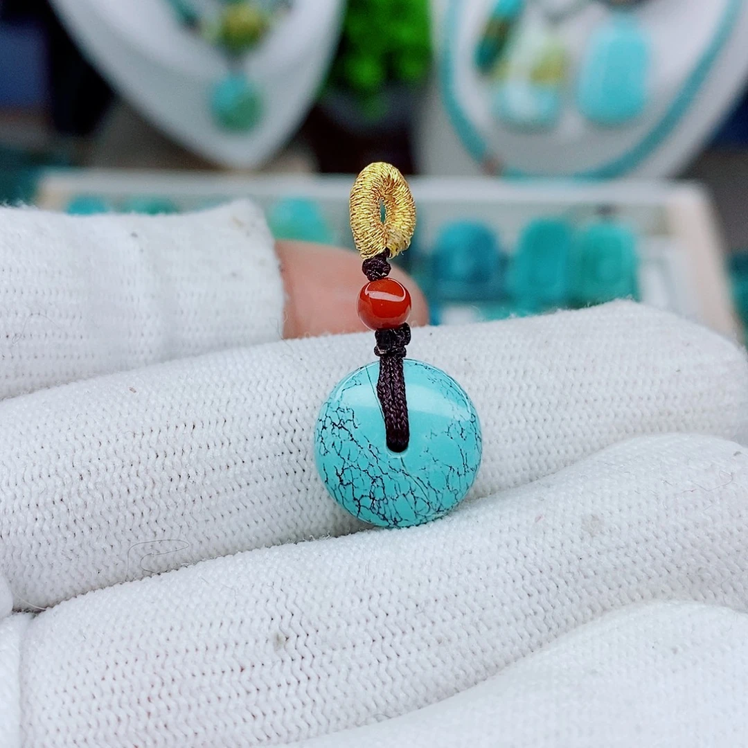 绿松石未镶嵌颈饰