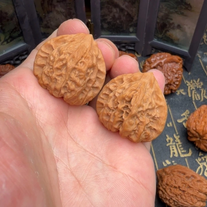 吊坠文玩核桃野核糖三角33