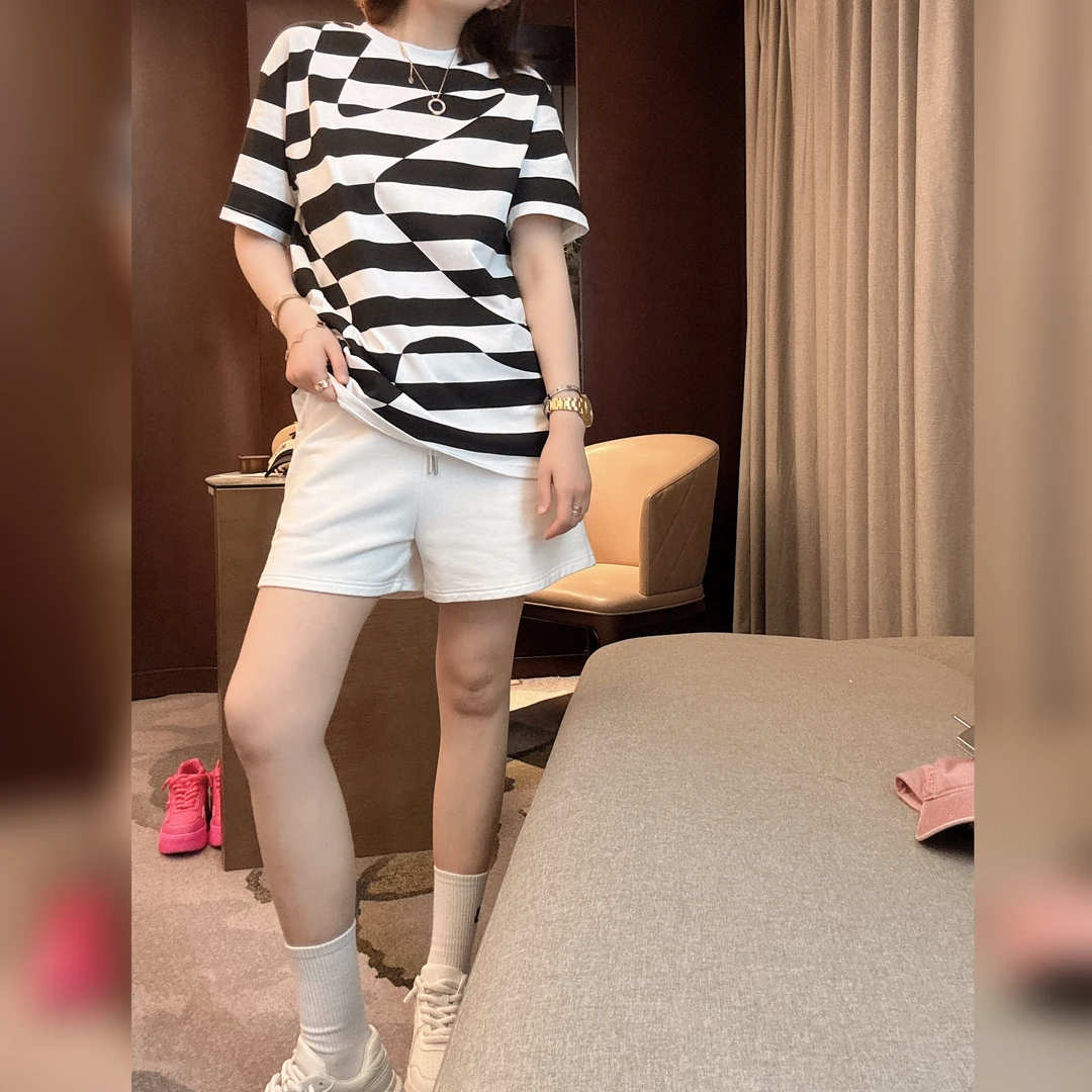 雪姐服饰「错感条纹」夏季大版条纹宽松百搭短袖时尚休闲圆领T恤
