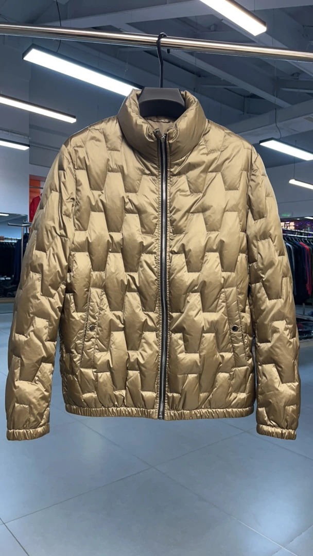 一线品牌，专柜品质，羽绒服