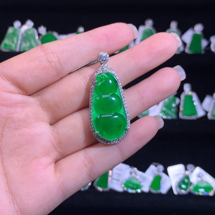 【闪购商品】颈饰银S925镶嵌翡翠天然翡翠