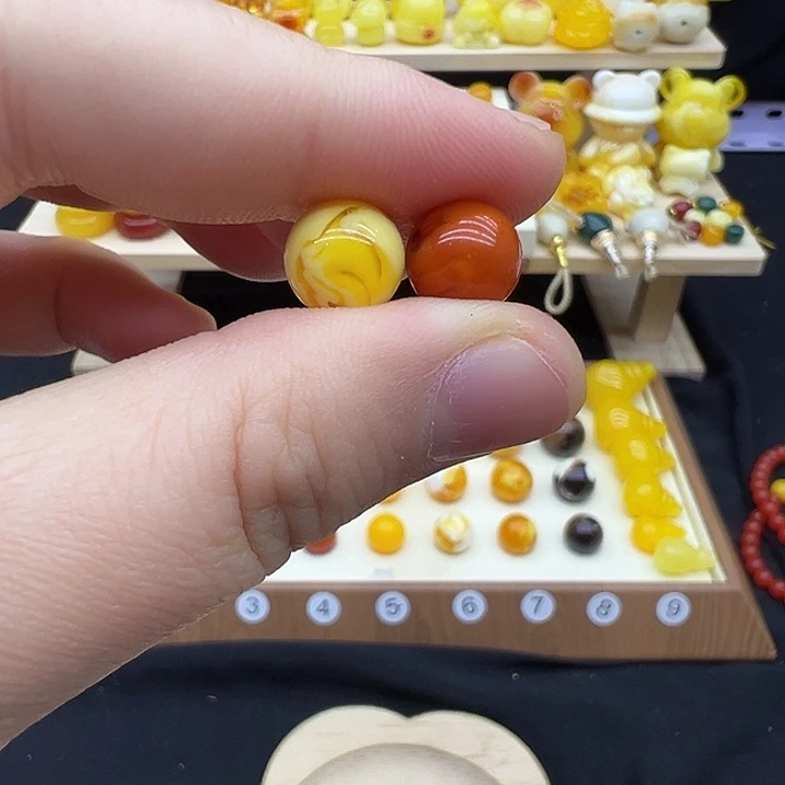 琥珀未镶嵌裸石配饰