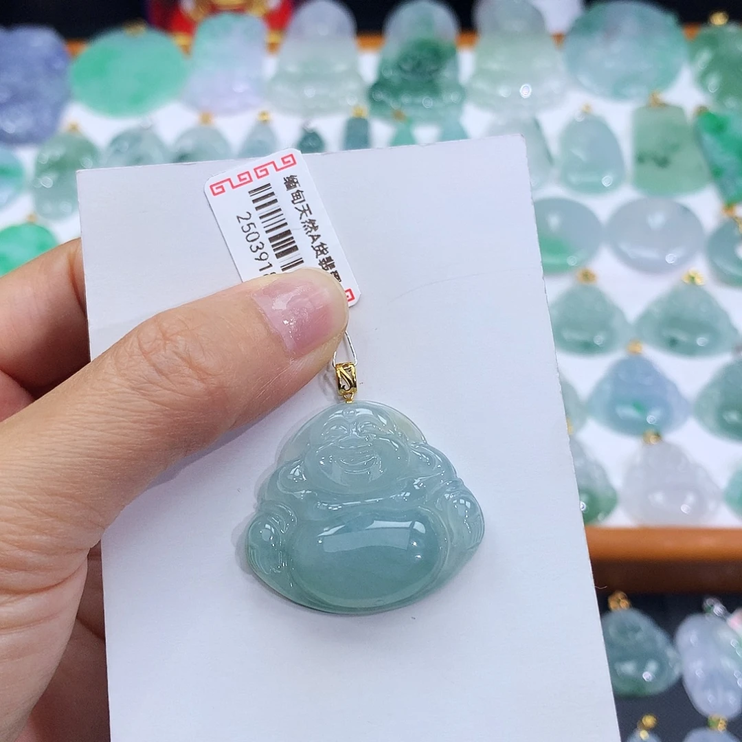 翡翠18K金镶嵌颈饰翡翠吊坠