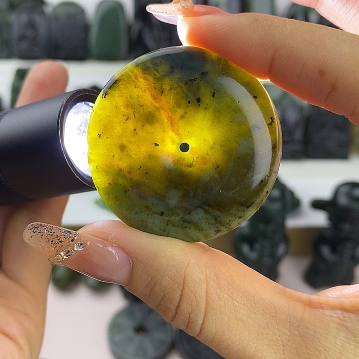 蛇纹石玉未镶嵌紫檀平安扣