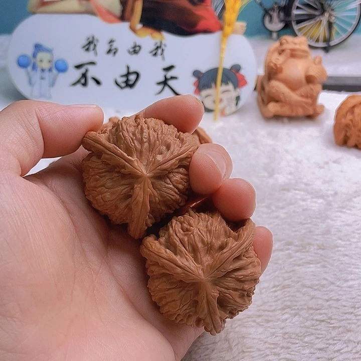 吊坠文玩核桃檀*三棱