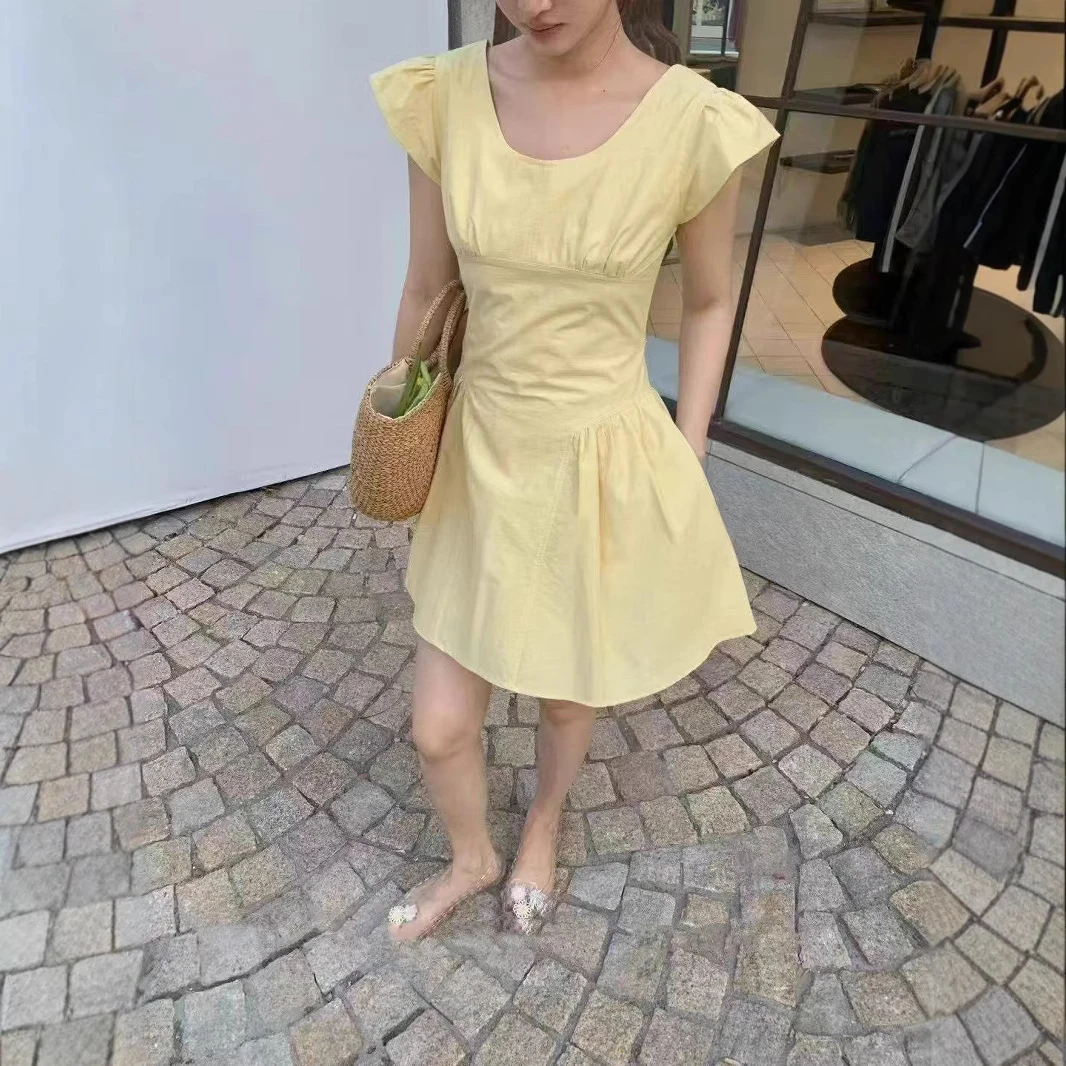 法式U领气质辣妹收腰显瘦短袖连衣裙女2025春夏季新款小飞袖短裙