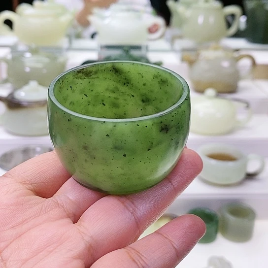 和田玉未镶嵌挂件杯子