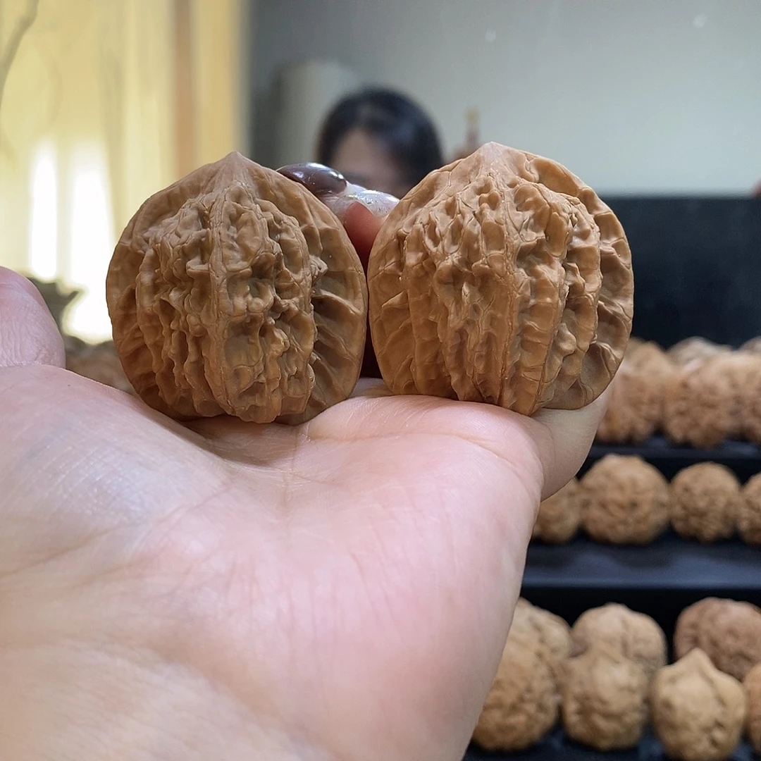 把件文玩核桃41血玲珑有水尖