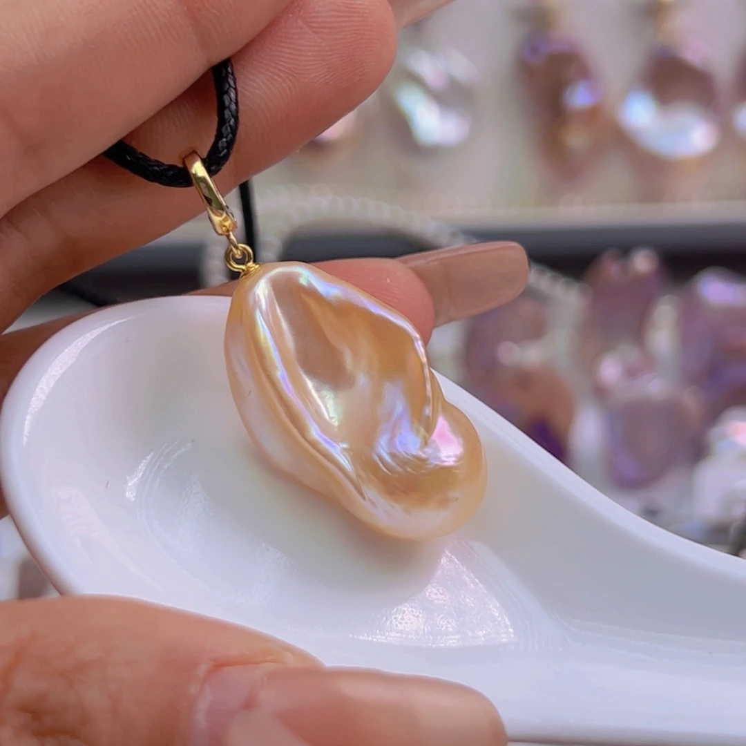 淡水珍珠吊坠(赠链)未镶嵌