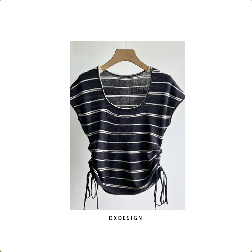 设计感抽绳苎麻混纺条纹针织衫 夏季薄款U领修身短袖女针织上衣