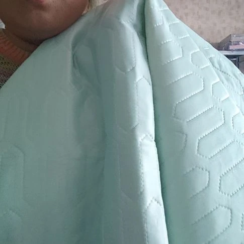 棉乳胶床垫1米5乘2m。